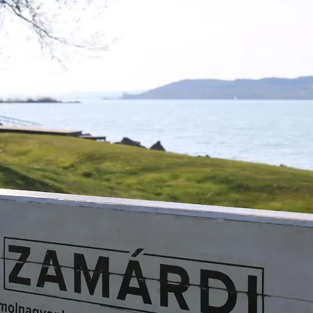 Galagonya Apartman Zamardi
